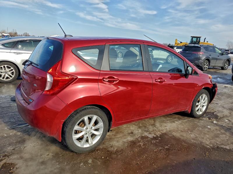 Фото 3 - NISSAN VERSA