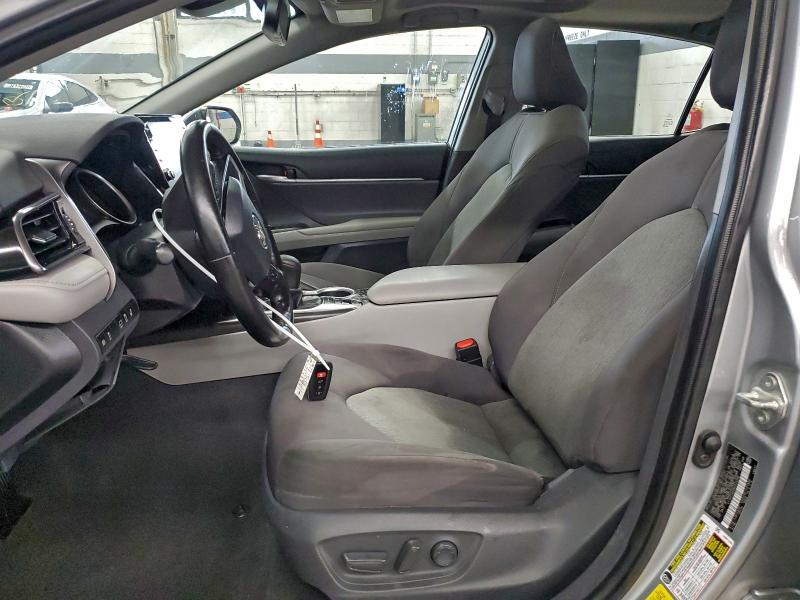 Фото 7 - TOYOTA CAMRY