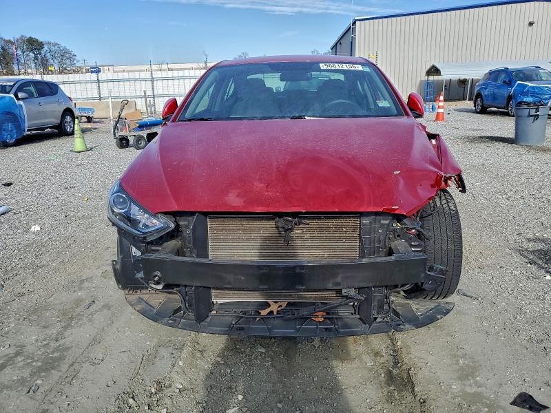 Фото 5 - HYUNDAI ELANTRA