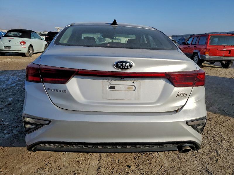 Фото 6 - KIA FORTE