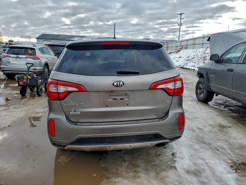 Фото 6 - KIA SORENTO