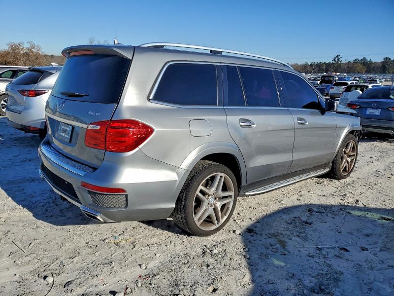 Фото 3 - MERCEDES-BENZ GL-CLASS