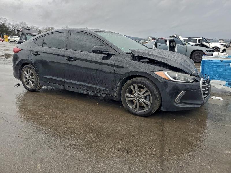 Фото 4 - HYUNDAI ELANTRA