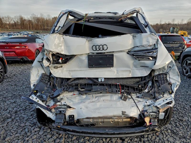 Фото 6 - AUDI Q3