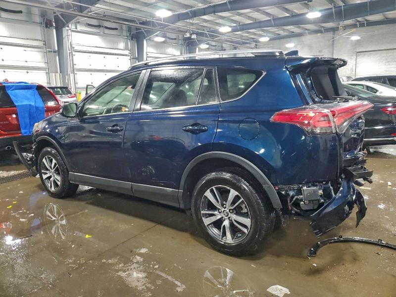 Фото 2 - TOYOTA RAV4