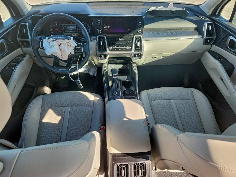 Фото 8 - KIA SORENTO