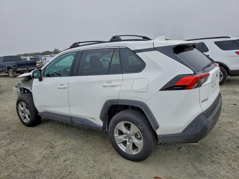 Фото 2 - TOYOTA RAV4