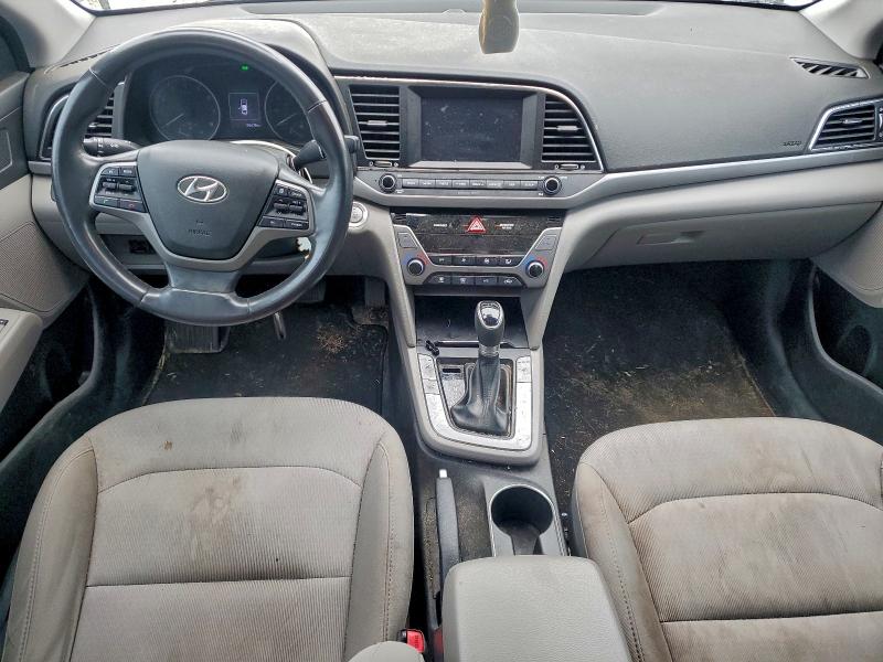 Фото 8 - HYUNDAI ELANTRA