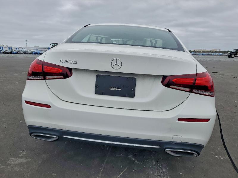 Фото 6 - MERCEDES-BENZ A-CLASS