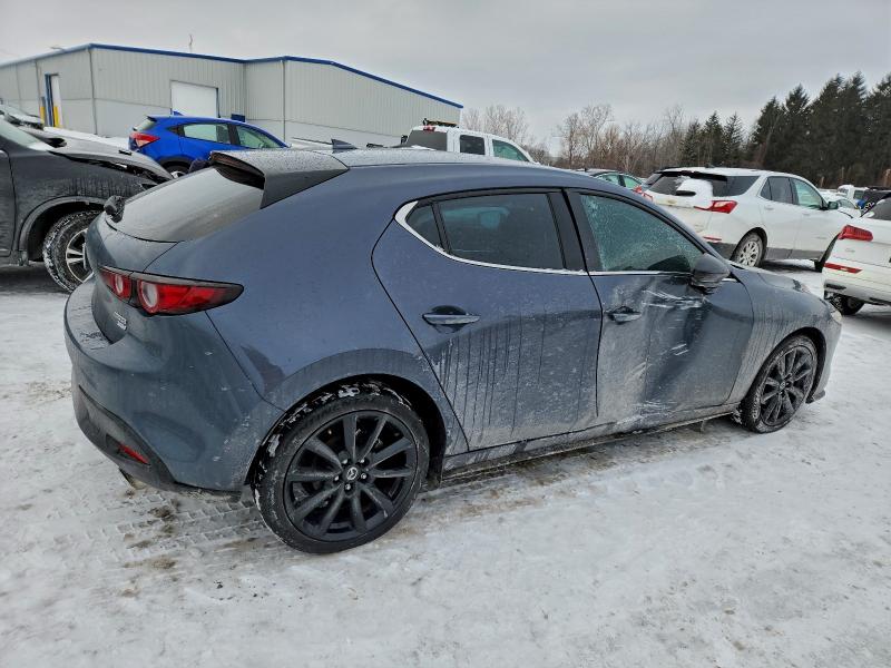 Фото 3 - MAZDA 3