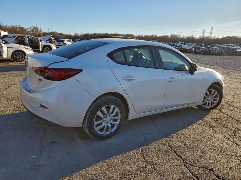 Фото 3 - MAZDA 3