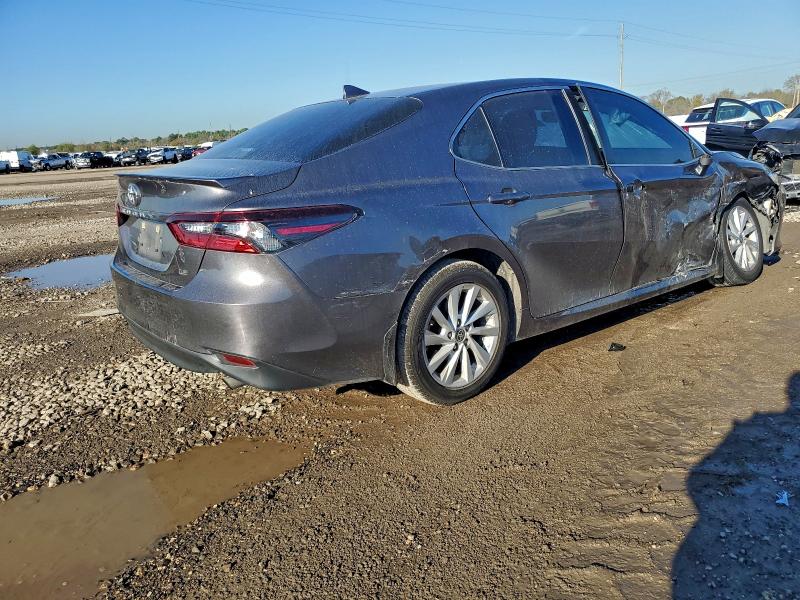 Фото 3 - TOYOTA CAMRY