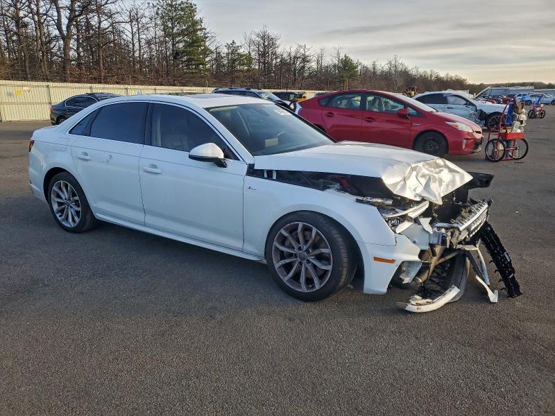 Фото 4 - AUDI A4