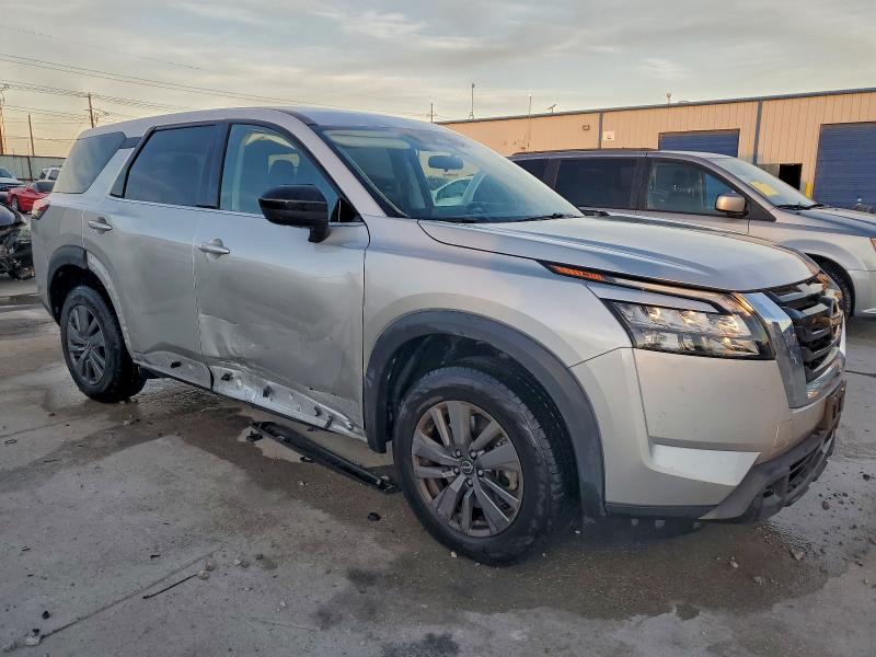 Фото 4 - NISSAN PATHFINDER