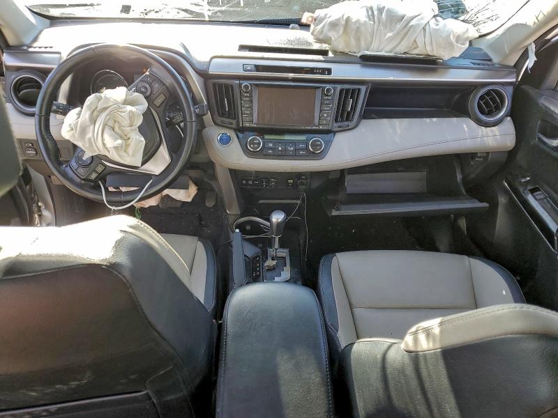 Фото 8 - TOYOTA RAV4