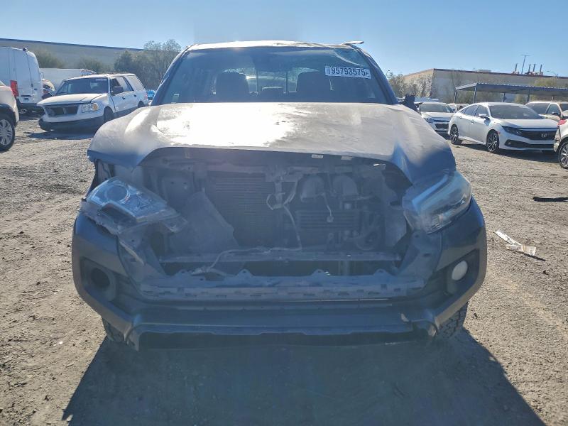 Фото 5 - TOYOTA TACOMA