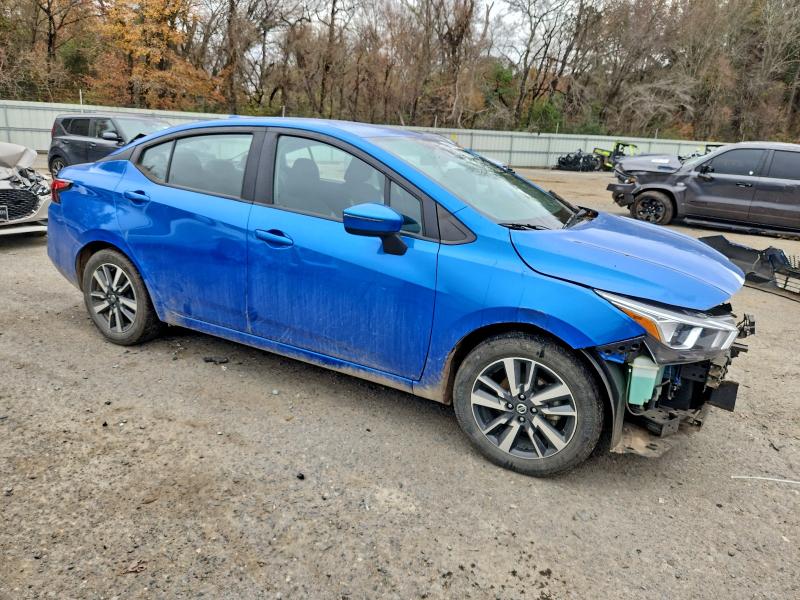 Фото 4 - NISSAN VERSA