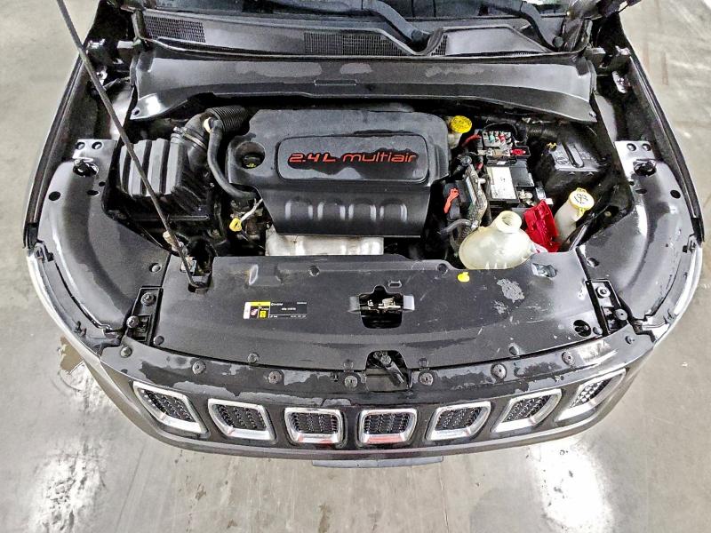 Фото 12 - JEEP COMPASS