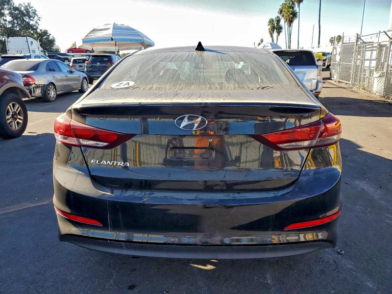 Фото 6 - HYUNDAI ELANTRA