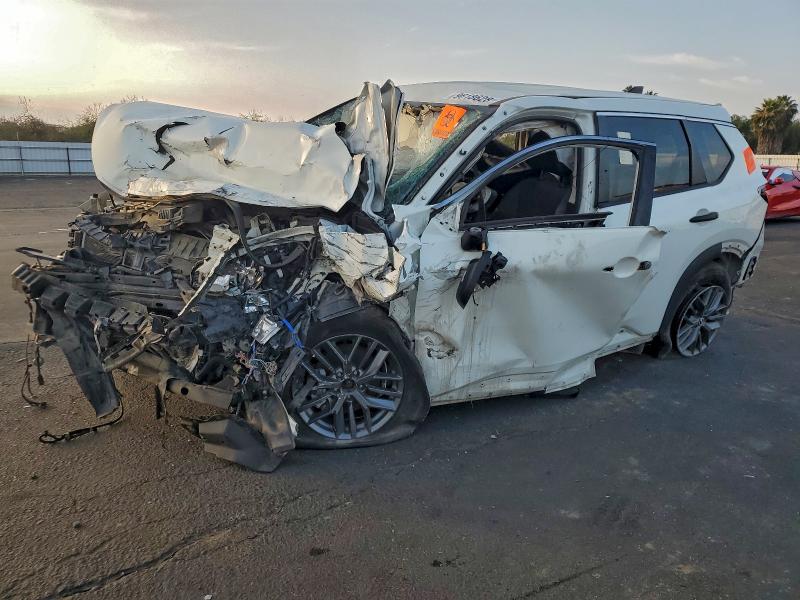 Фото 1 - NISSAN ROGUE