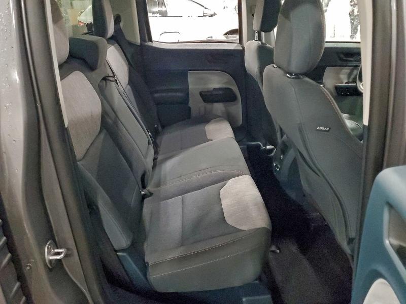 Фото 10 - FORD MAVERICK