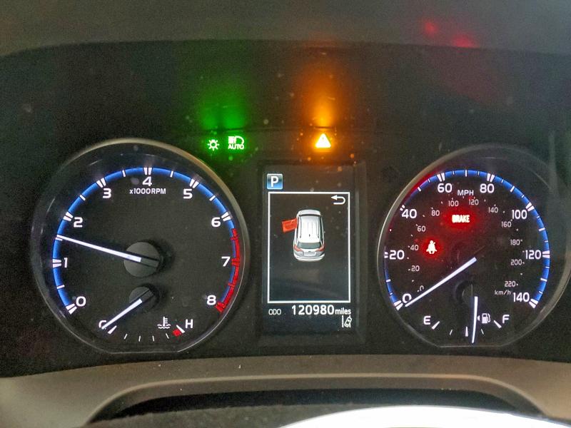 Фото 9 - TOYOTA RAV4