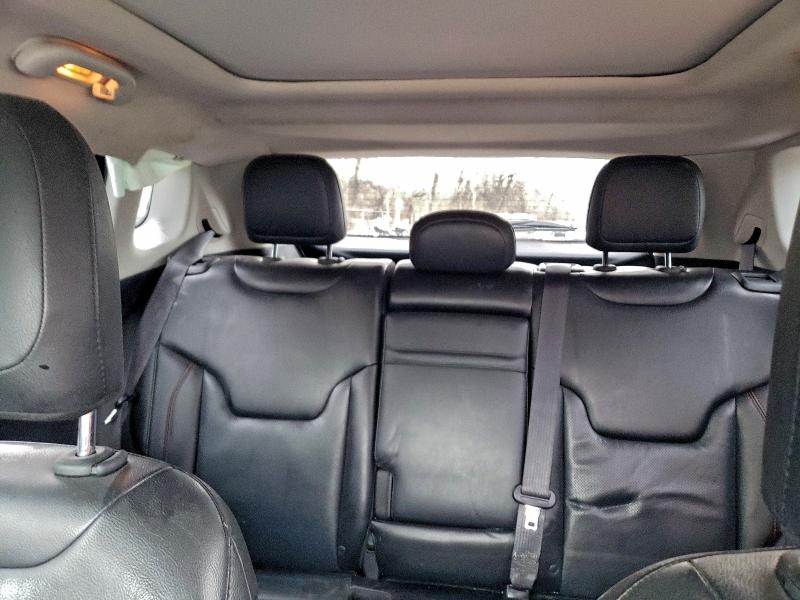 Фото 10 - JEEP COMPASS