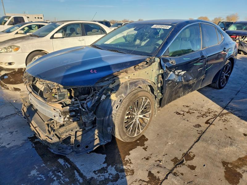 Фото 1 - TOYOTA CAMRY