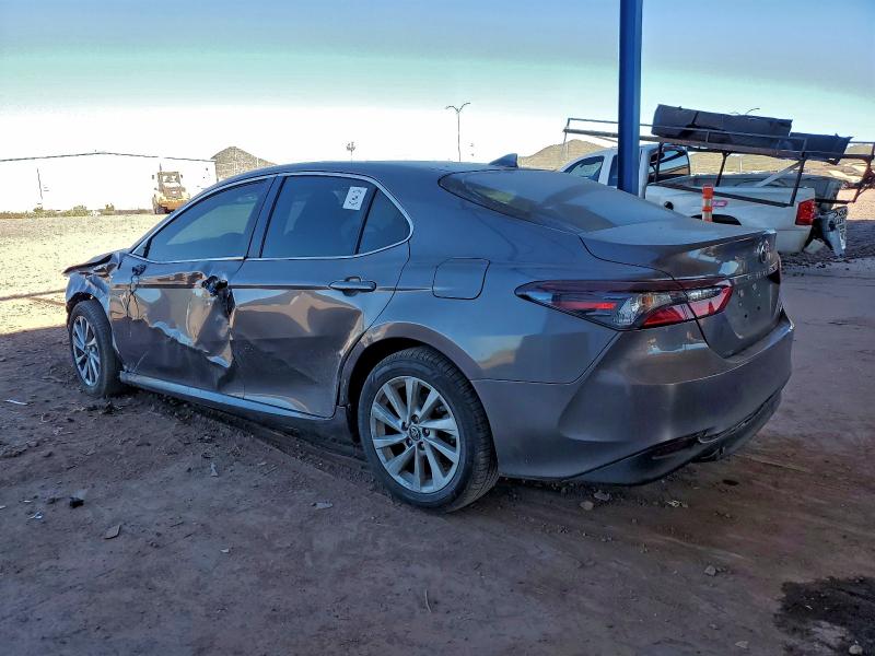 Фото 2 - TOYOTA CAMRY