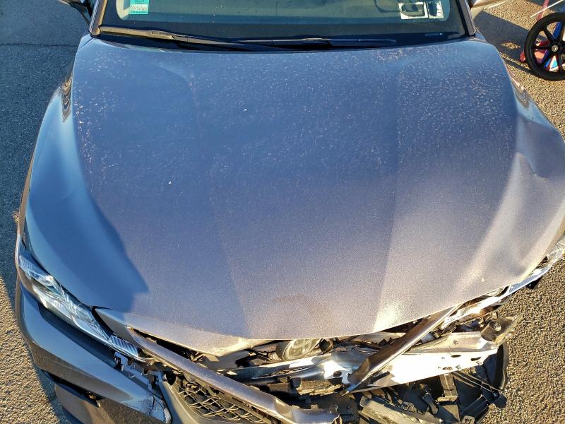 Фото 11 - TOYOTA CAMRY