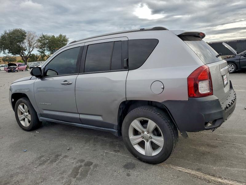 Фото 2 - JEEP COMPASS