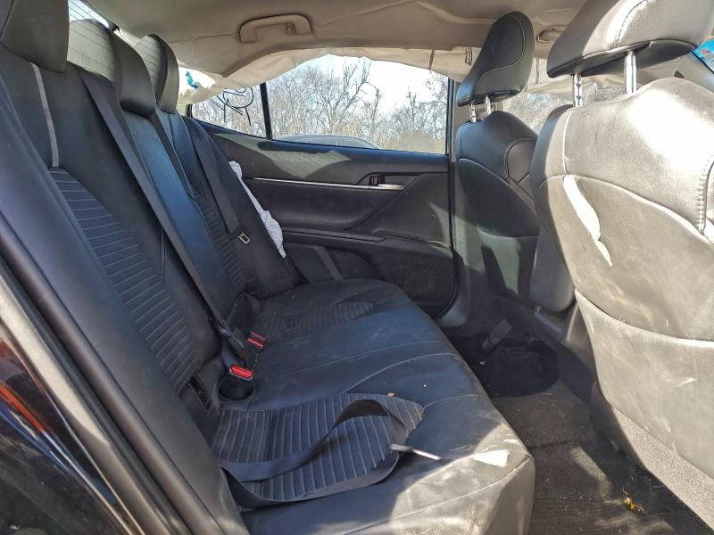 Фото 10 - TOYOTA CAMRY