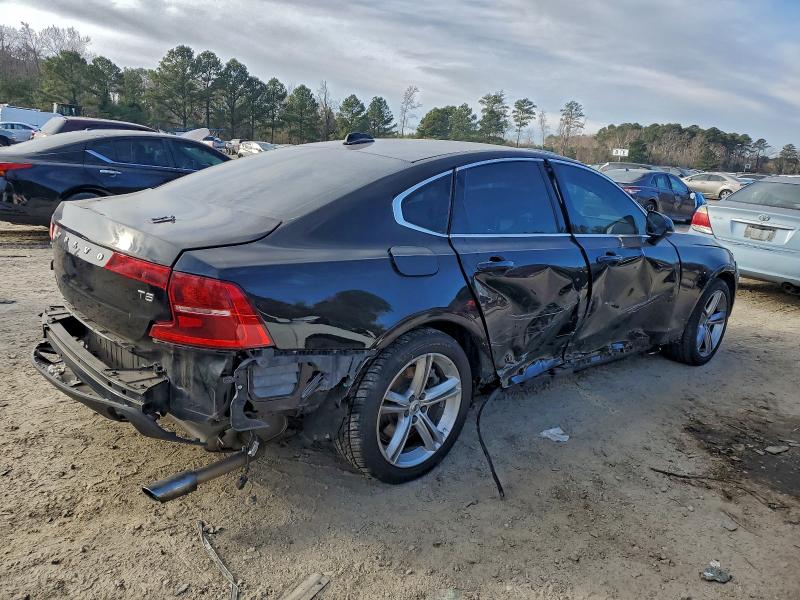 Фото 3 - VOLVO S90