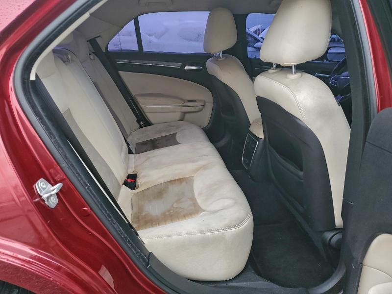 Фото 10 - CHRYSLER 300