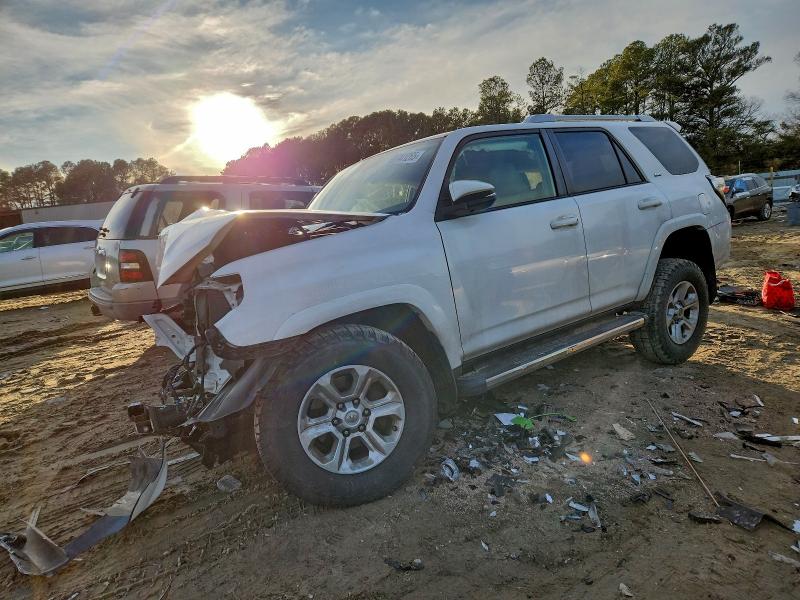 Фото 1 - TOYOTA 4RUNNER