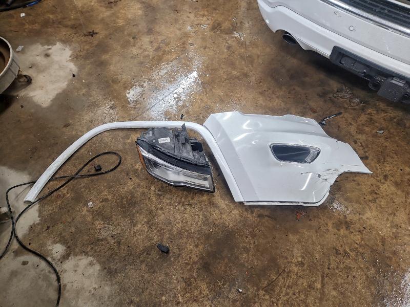 Фото 13 - JEEP GRAND CHER