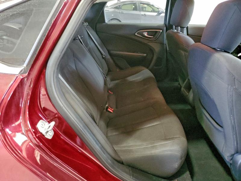 Фото 10 - CHRYSLER 200