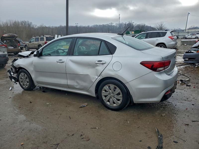 Фото 2 - KIA RIO