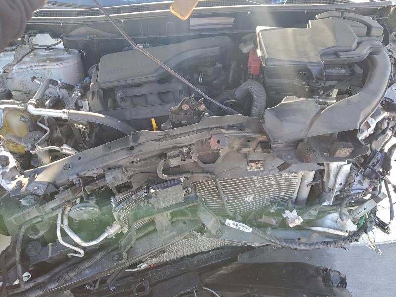 Фото 12 - NISSAN ROGUE