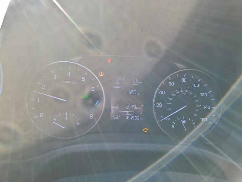 Фото 9 - HYUNDAI ELANTRA