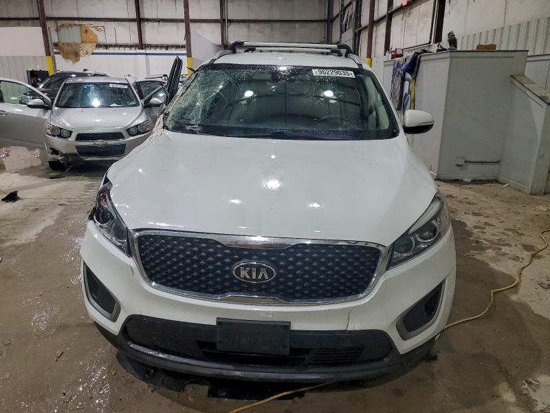 Фото 5 - KIA SORENTO