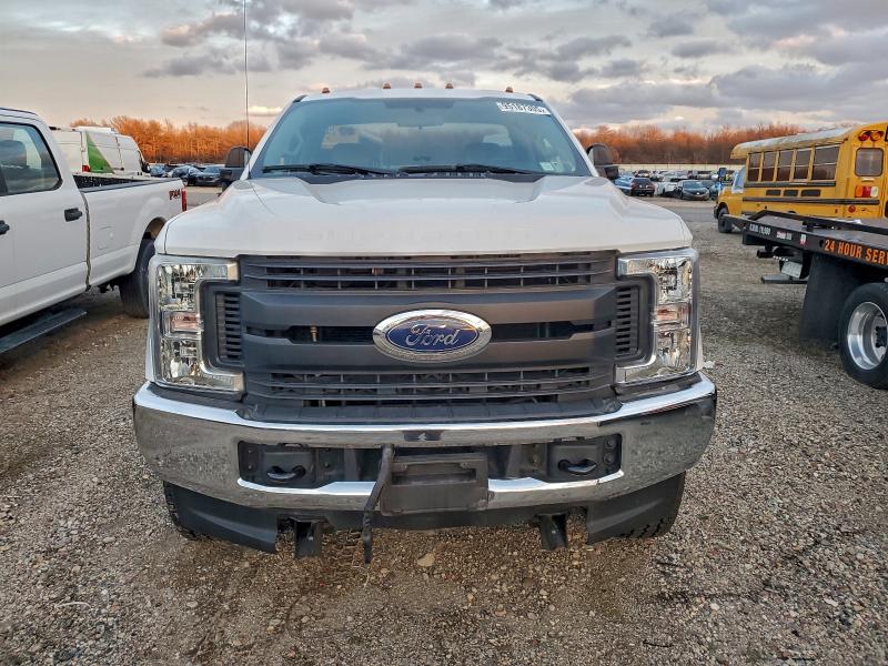 Фото 5 - FORD F350