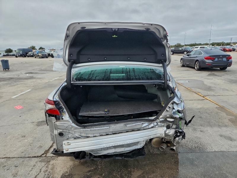 Фото 6 - TOYOTA CAMRY