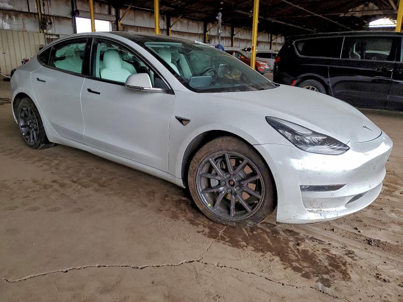 Фото 4 - TESLA MODEL 3