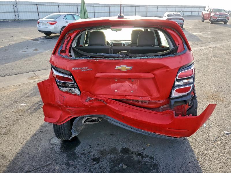 Фото 6 - CHEVROLET SONIC