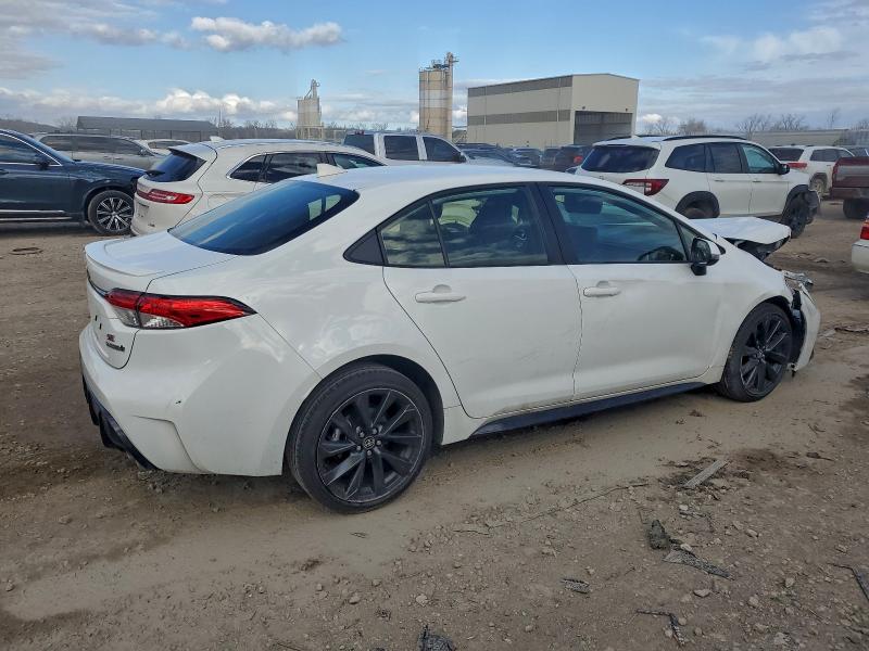 Фото 3 - TOYOTA COROLLA