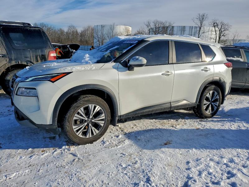 Фото 1 - NISSAN ROGUE