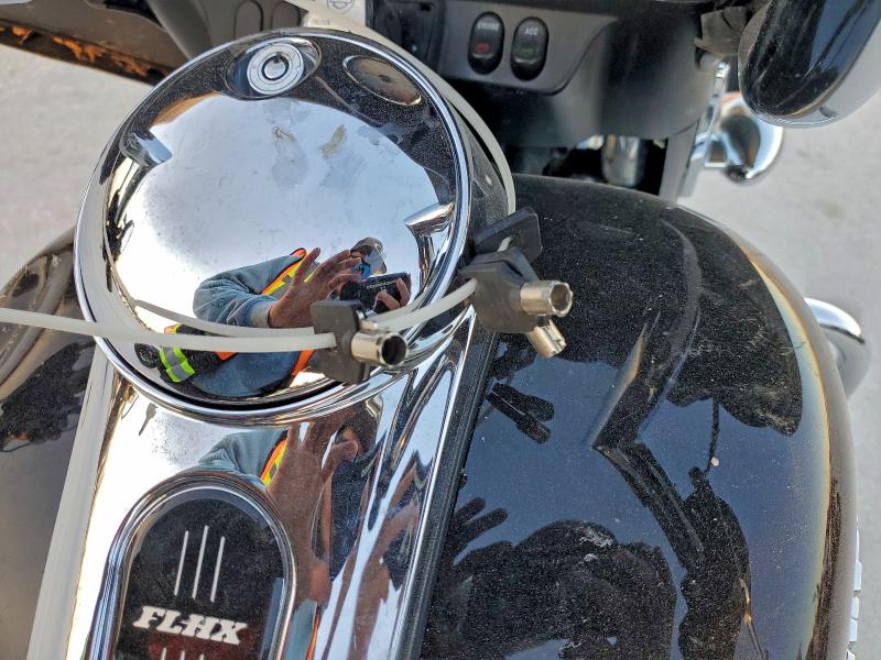 HARLEY-DAVIDSON FL 2010