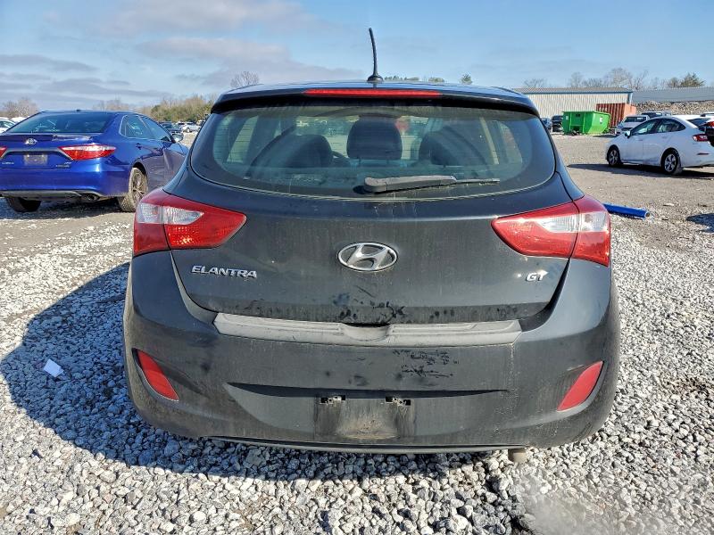 Фото 6 - HYUNDAI ELANTRA