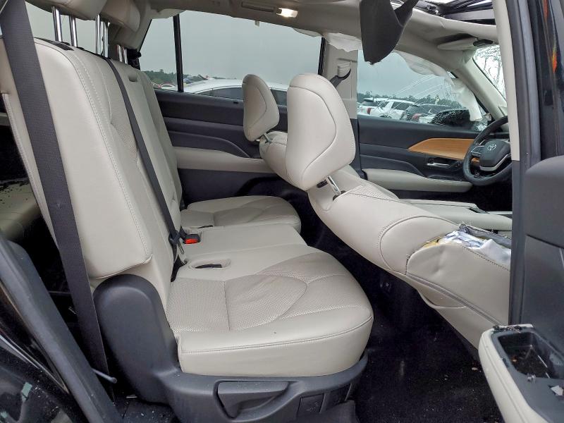 Фото 11 - TOYOTA GRAND HIGH